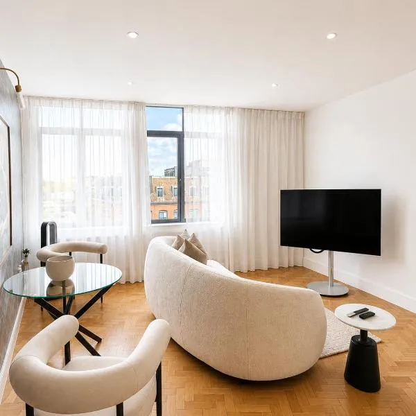Luxurious City Centre Apartment in Chelmsford with Sky TV, Sports, Movies & Netflix, Hotel in Chelmsford