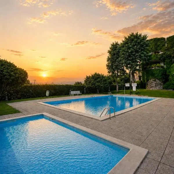 Aloha Pool Apartment - Free Parking - Sirmione, viešbutis Dezencano del Gardoje