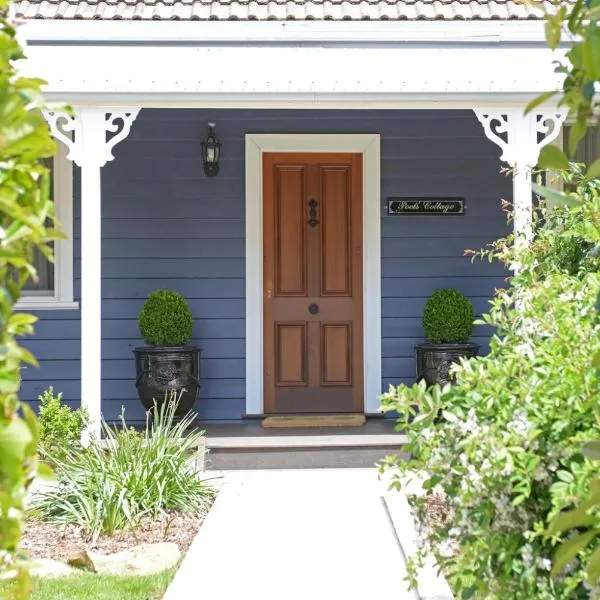 Poets Cottage c1912 Scenic Hikes, Fire, Spa Bath, hotel in Wentworth Falls
