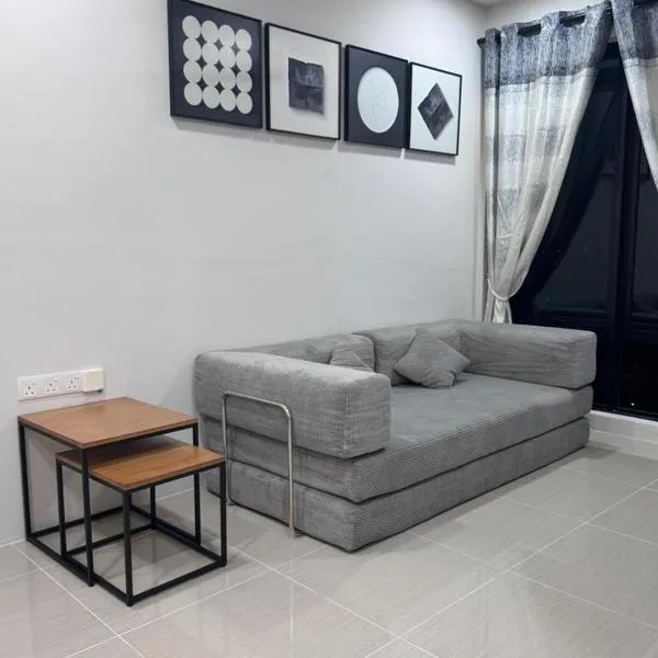Mizu Homestay - SK One Garden Residence B-10, hotel v mestu Bintulu