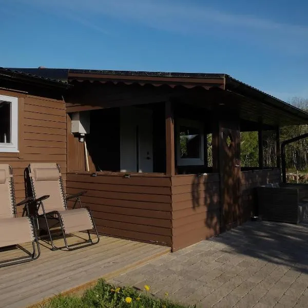 Self catering accommodation - självhushållet boende - renovated may 2026!, hotel din Skövde