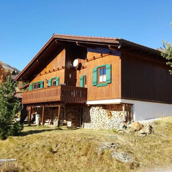 Gemütliches Almhaus auf 1800m mit Sauna, Kamin und Bergpanorama, Hotel in Falkertsee