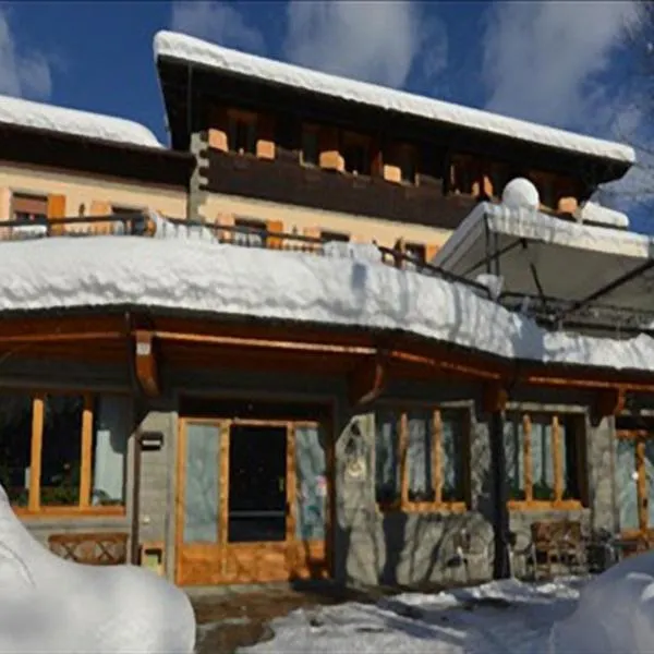 Albergo Ristorante Il Laghetto, hotel v destinácii Fiumalbo