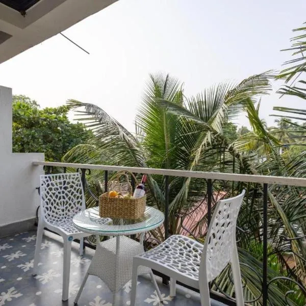 The Baga Pescador - 70 Meters from the Beach, hotel i Baga