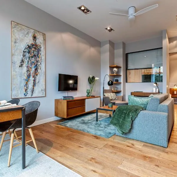 FABEL Apartments am Nord Bhf, хотел в Берлин