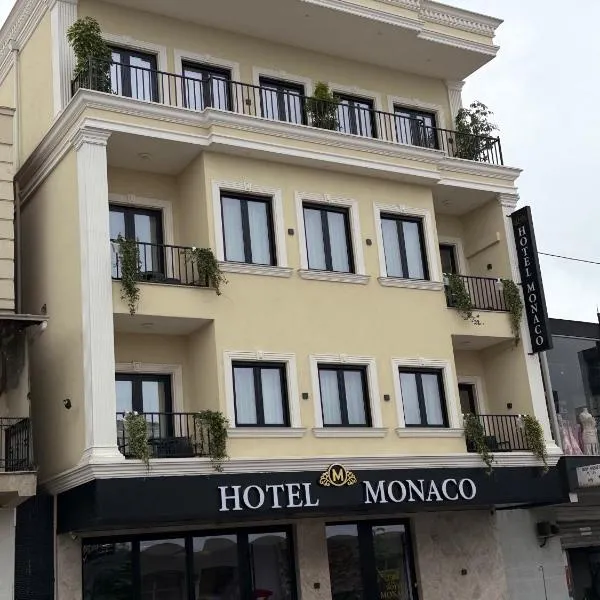 Hotel Monaco, hotel i Kamëz