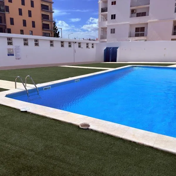 A Casa da Praia A Marinita, hotel in Armação de Pêra