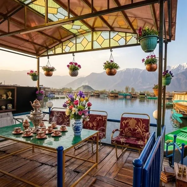 Pasadona Super Deluxe Houseboat, hotel u gradu 'Srinagar'