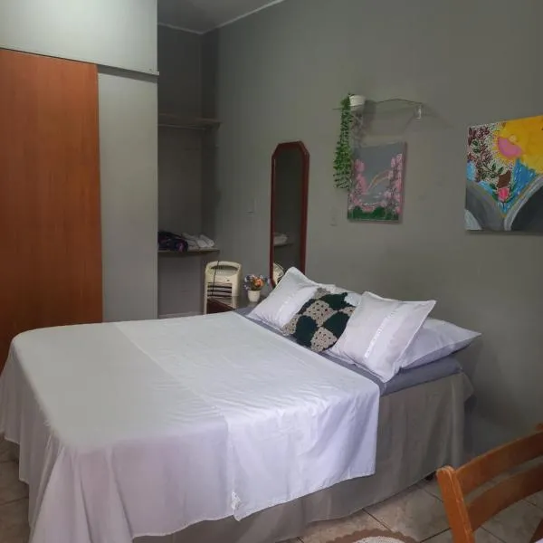 Kitenete parcialmente mobiliada em Arniqueiras, hotel a Águas Claras