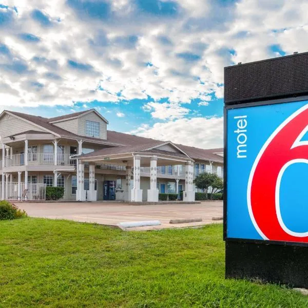 Motel 6-Waxahachie, TX, hotel v destinaci Waxahachie