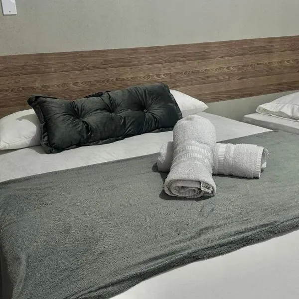 Pousada O Leão, hótel í Piaçabuçu