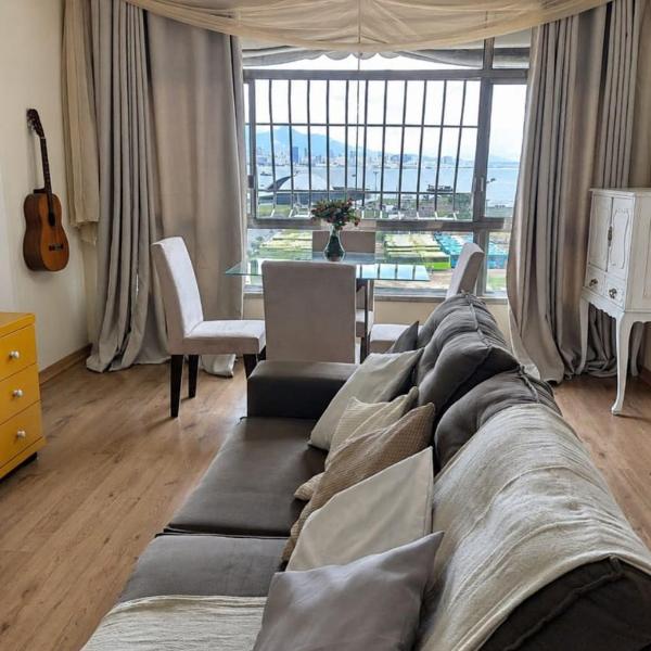 Apê com linda vista do Rio No centro de Niterói Com 2 quartos