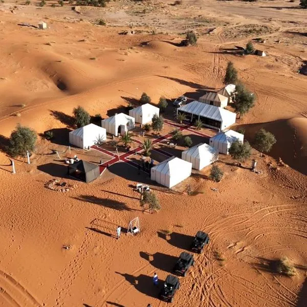 Camel Luxury Camp, hotel in Merzouga