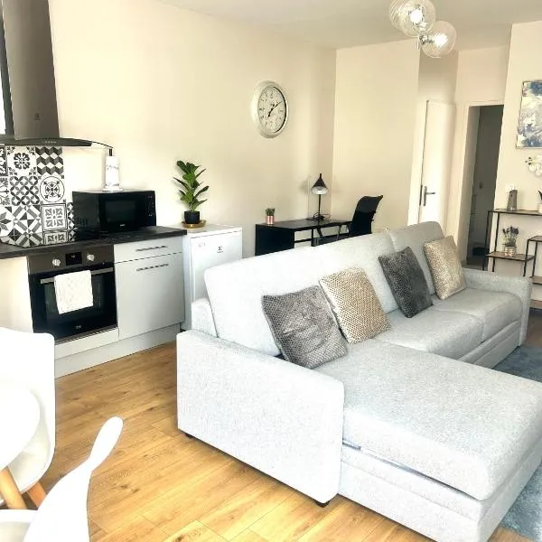 CDG STOPOVER Appartement, 10 min Charles de Gaulle,Parc Asterix,Paris, hotell i Moussy-le-Vieux