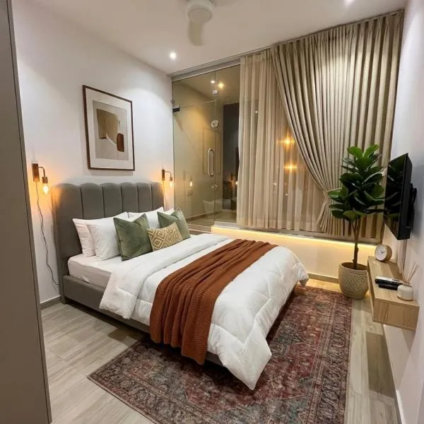SM residence, hotel in Lahore