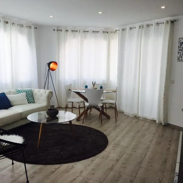 Apartamento Los Pinos, hotel u gradu San Migel de Salinas