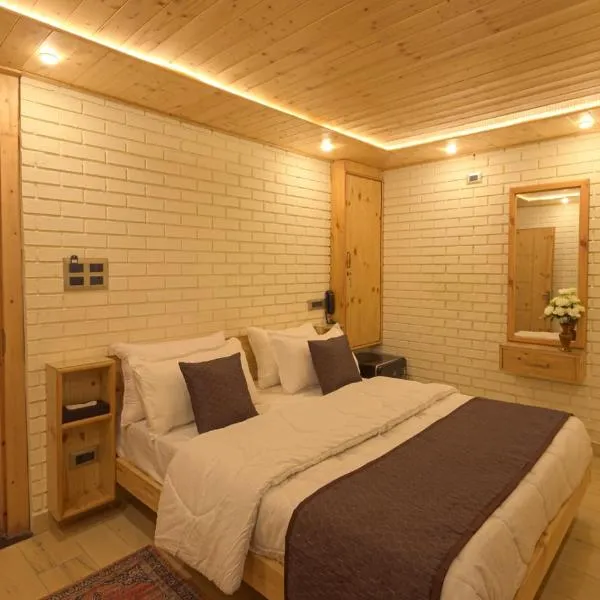 PalPenzy - Bespoke Premium Stay, מלון בסרינגר