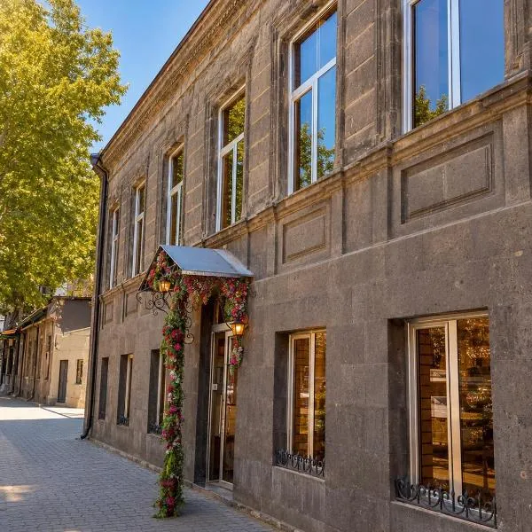 Mini hotel in centre, хотел в Ереван