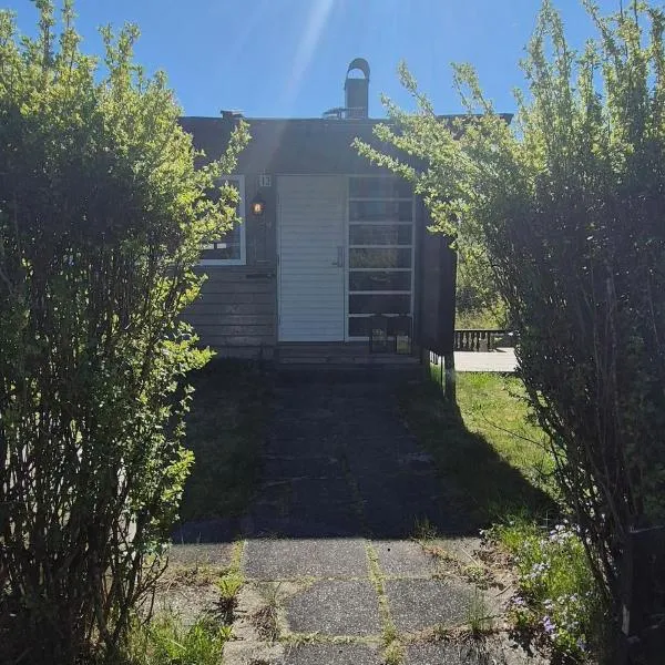 Cozy and quiet home with outdoor space, hotel Kolsås városában