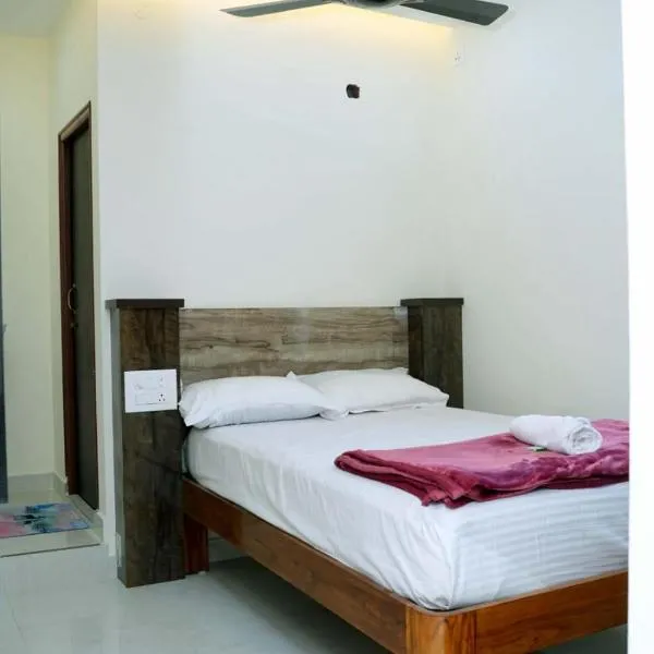 OM GOVINDA Home Stay, hotel in Tirupati