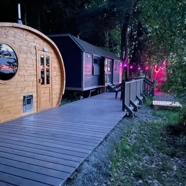 Maringotka u lesa, hotel in Staňkovice