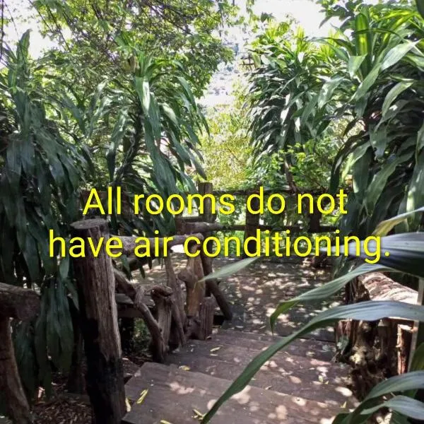 FamilyHouse & Trekking, khách sạn ở Banlung