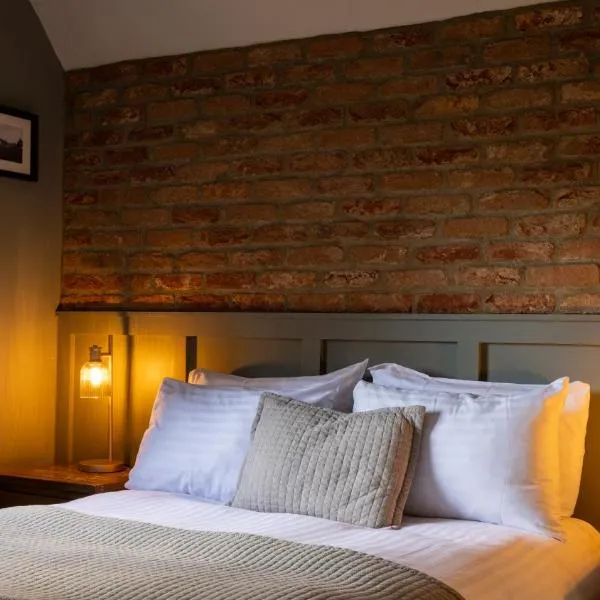 The Poacher Inn، فندق في Upton Grey