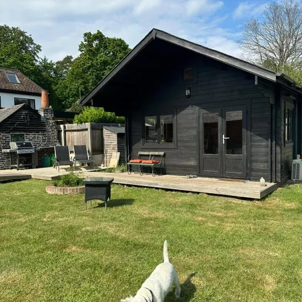 Greenwood Chalet, hotel v destinaci Ottershaw