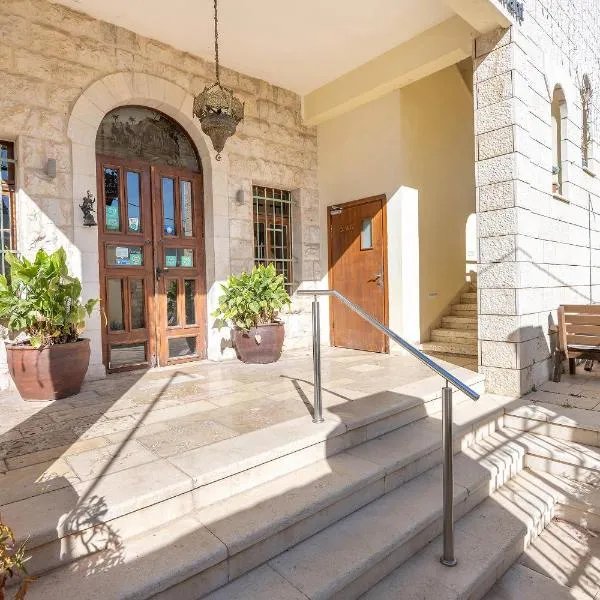Villa Nazareth - Boutique hotel in a central location, хотел в Назарет