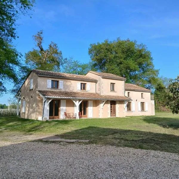 Maison des Capucins - Lalande de Pomerol, hotel em La Lande-de-Libourne