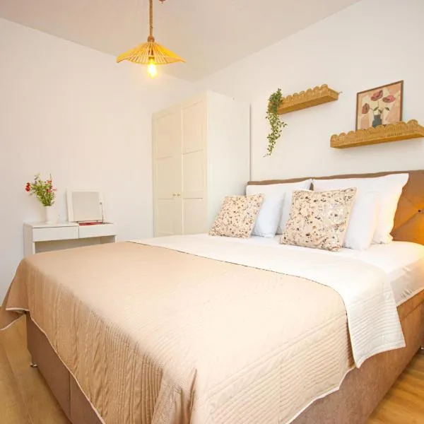 Apartments Katušić, hotel en Cavtat