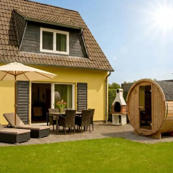 Modernes Haus Seerose - Sauna - eingezäunter Garten - 5 Min zum See, hotell i Göhren-Lebbin