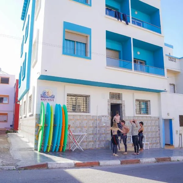KAZA Wave Surf camp، فندق في إمسوان