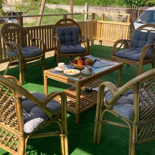 ΕΥΡΥΧΩΡΟ ΣΠΤΙ στη Μαγουλα, hotel in Magoúla
