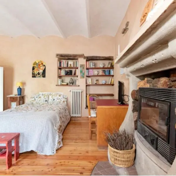 stanza con ingresso indipendente, letto 2 piazze, hotel a Cavallerleone