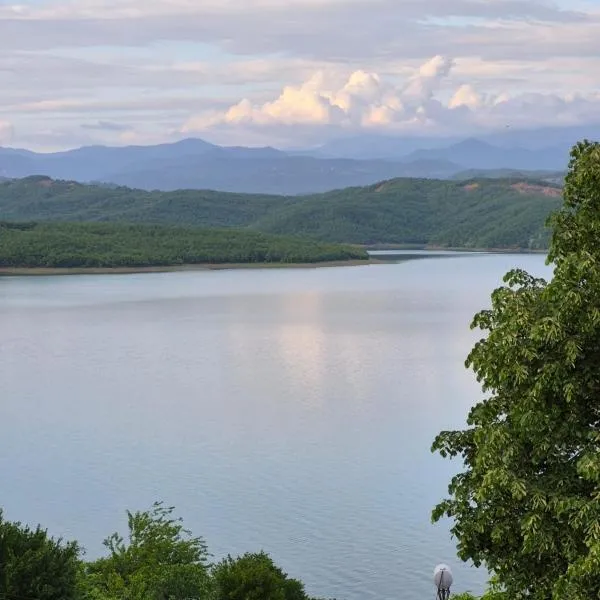 Lakeview Ulez – hotel w mieście Ulëz