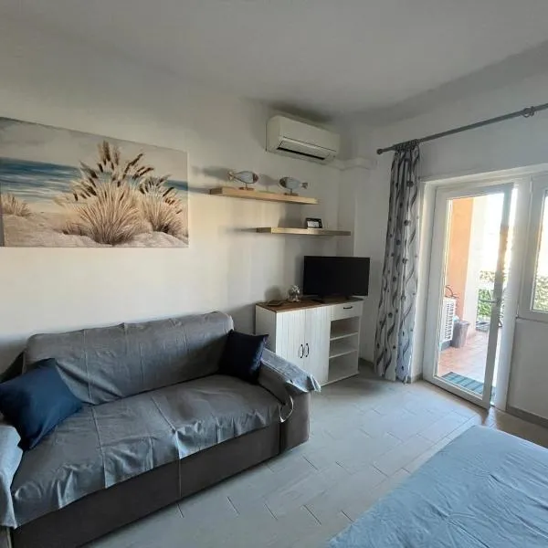 Monolocale 3 Api, hotelli kohteessa Portoferraio