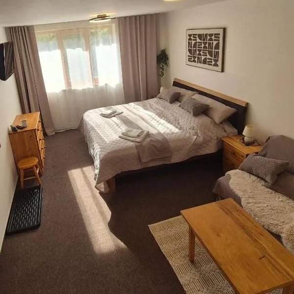Nevesta hôľ pod Chopkom, hotelli kohteessa Bystrá