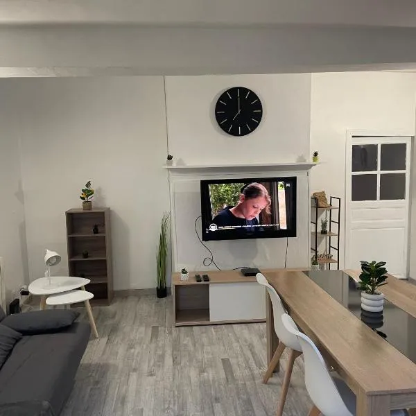 Appartement neuf, hotel in Vireux-Wallerand