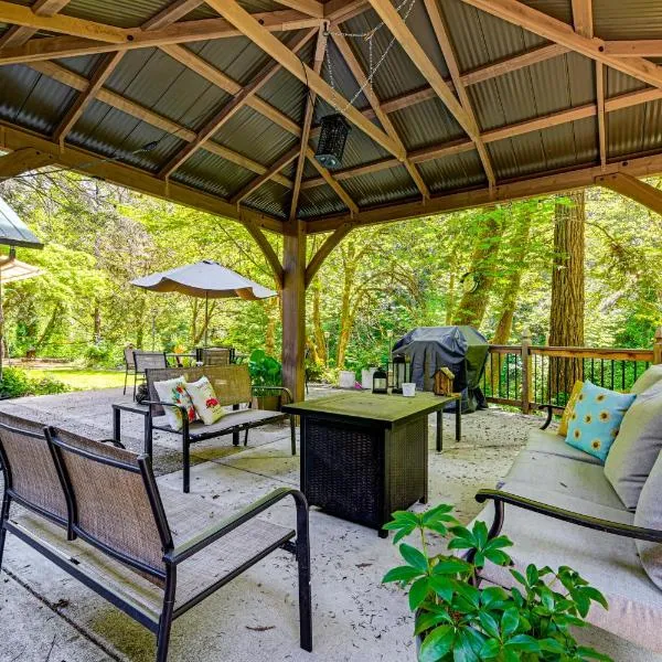 Outdoor Adventure: Tranquil Creekside Retreat, Hotel in Merlin