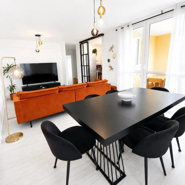 Appartement élégant & lumineux 100 m2 - 3 chambres - 2 balcons - 7 min du centre-ville Reims, hotel u gradu 'Reims'