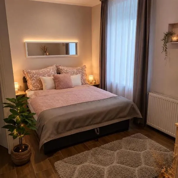 Várfal apartman I, hôtel à Eger