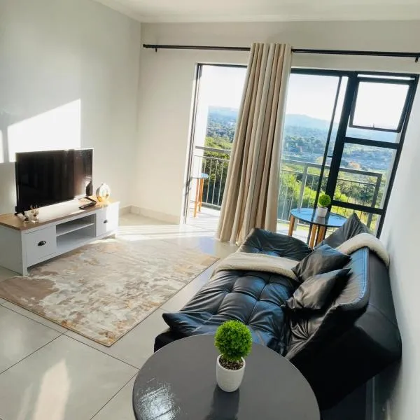 Poolside stay with city view & free parking, hotel a Pietermaritzburg