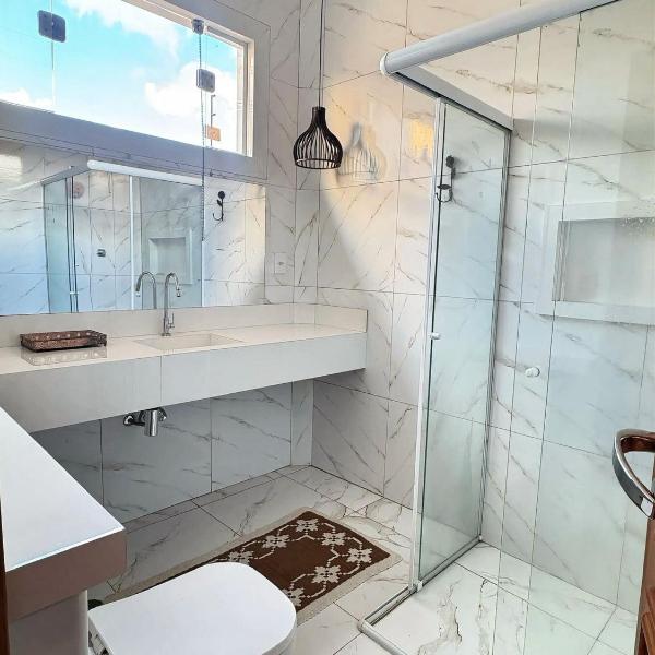 Casa confortável com piscina bem localizada - Foto 3