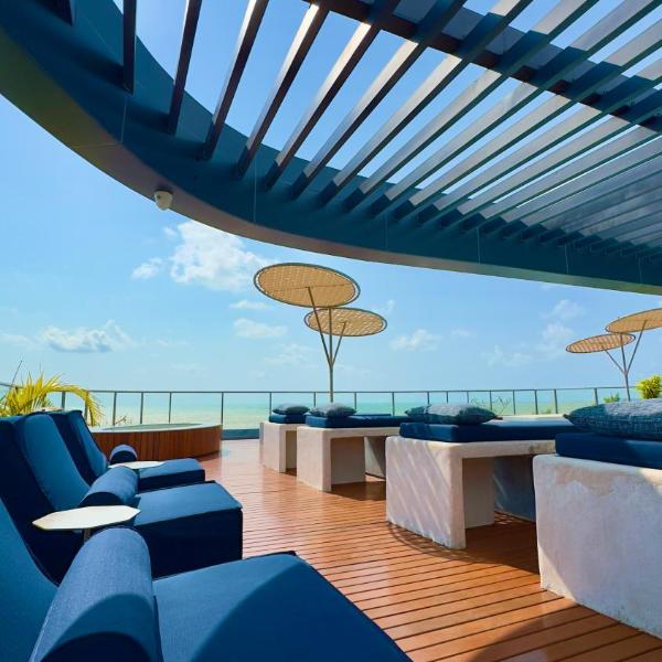Setai Aquamaris Flat 201