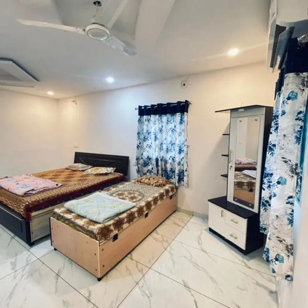 Radheshyam Homestay, מלון בAkteshwar