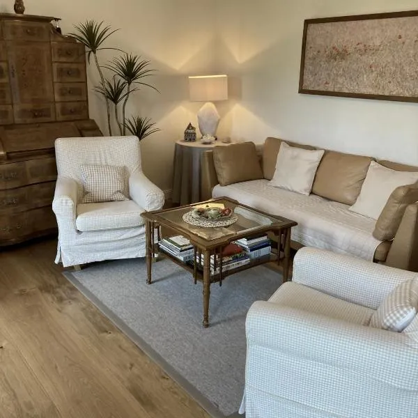 Viesnīca Steyr Mitte 2 Schlafzimmer Apartment ruhig mit Carport und Garten pilsētā Šteire