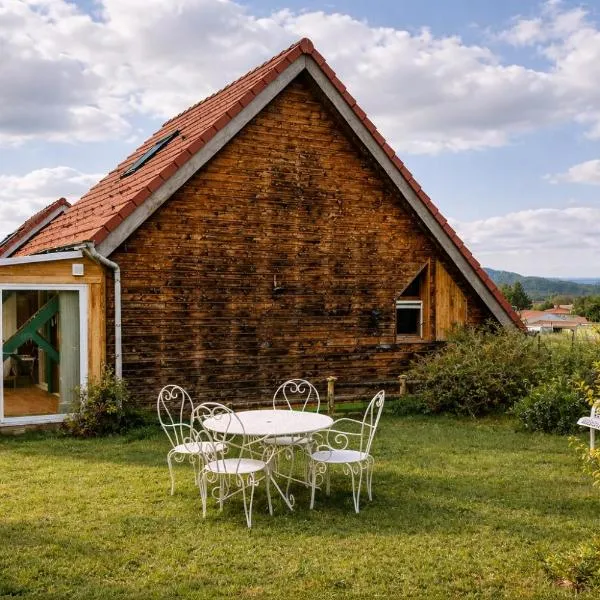 Chalet avec jardin et vue 6 personnes, хотел в Espezel