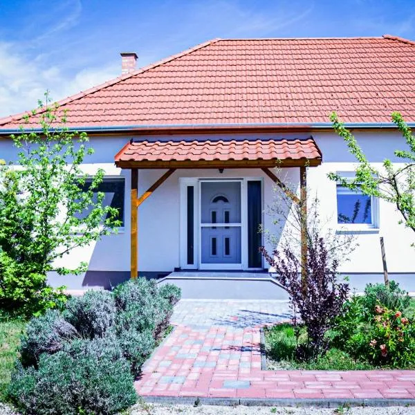 Sárdi Búzavirág Porta, Hotel in Belsősárd