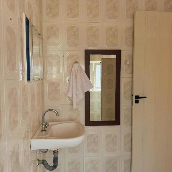 Casa da Pathy - Suítes Privativas a 200m da Enseada e 500m da Santa Rita - Foto 3